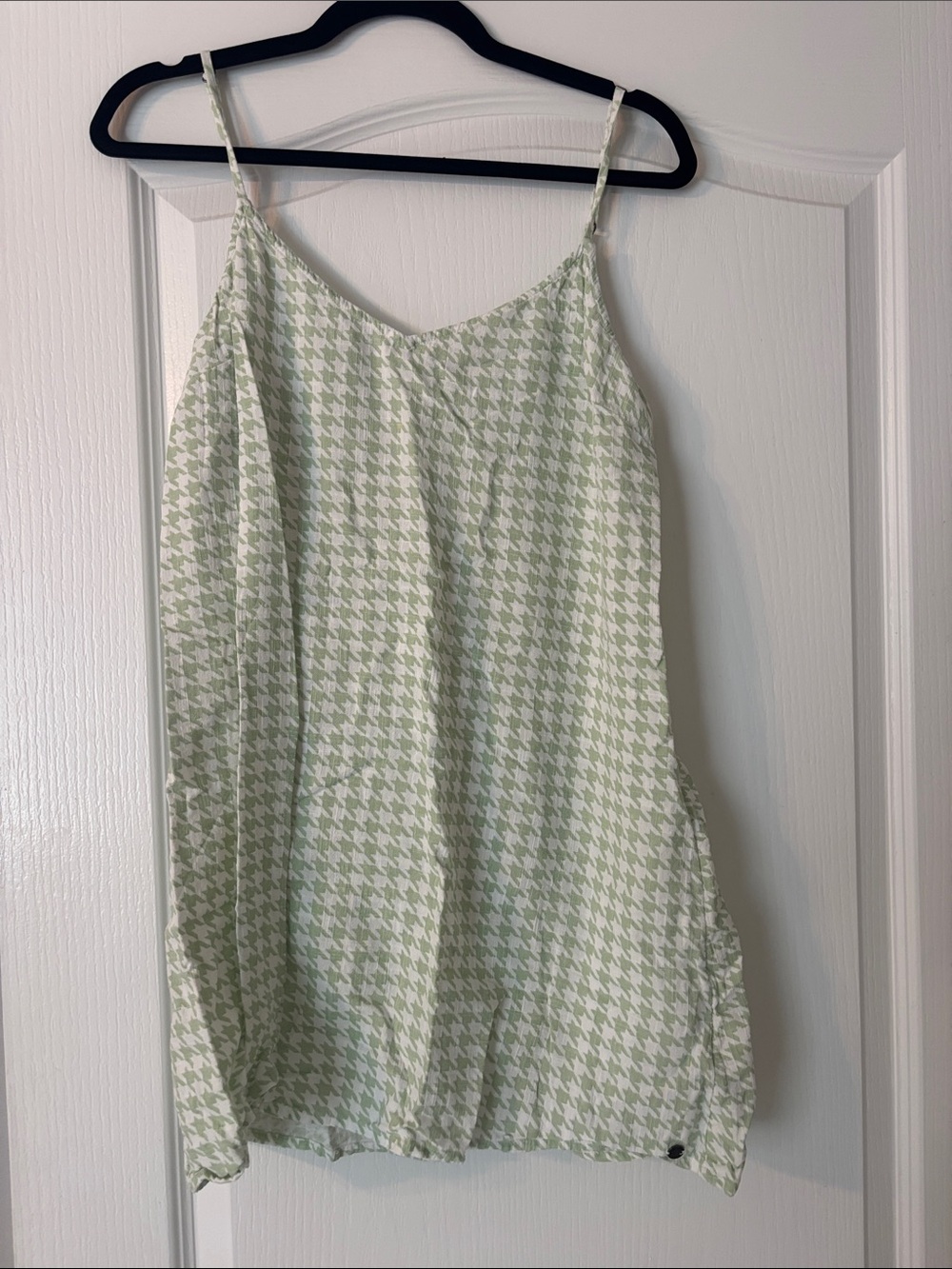 Roxy Shine A Light Printed Dress in Light Green Houndstooth